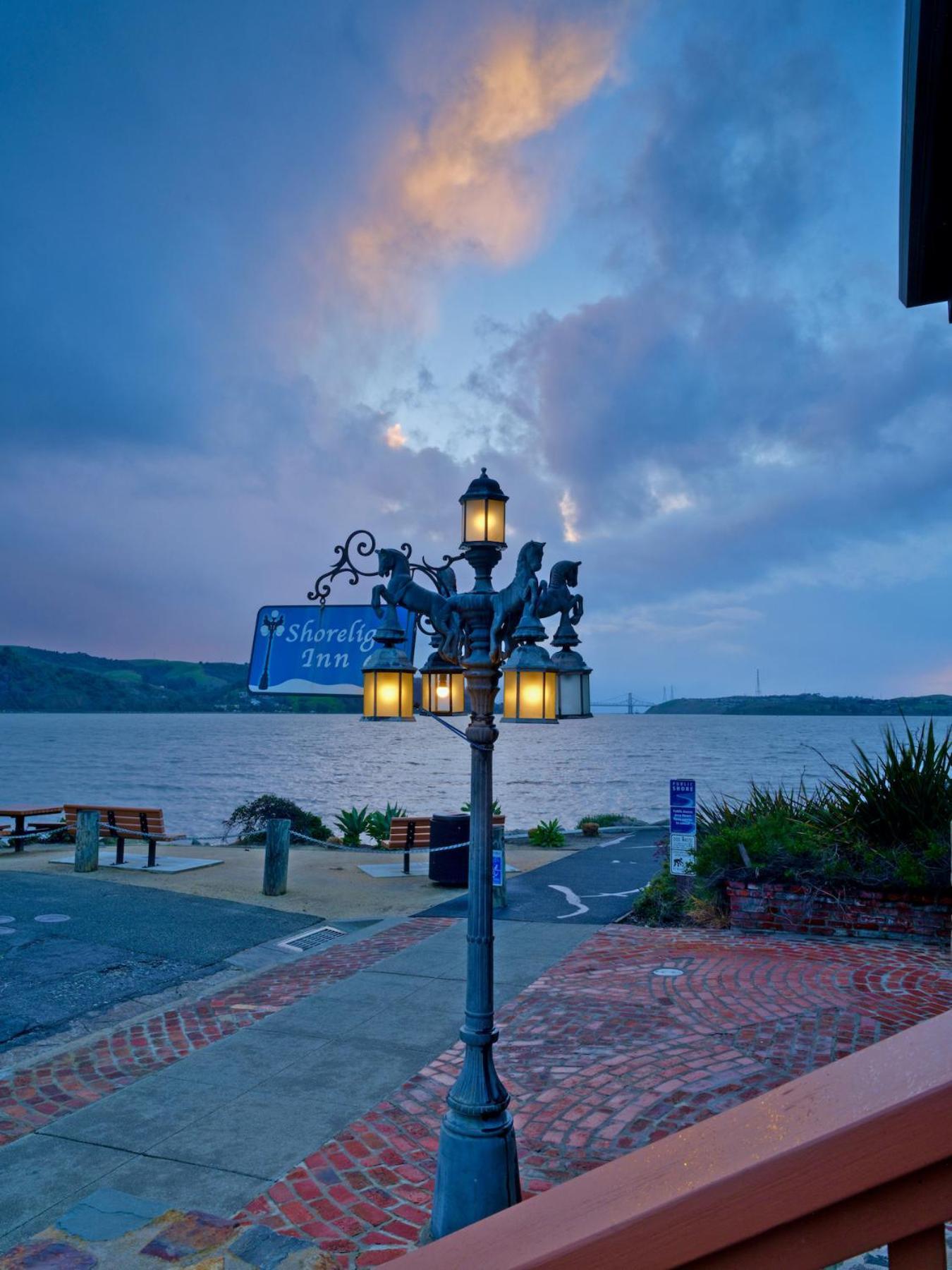 Shorelight Inn Benicia Eksteriør billede